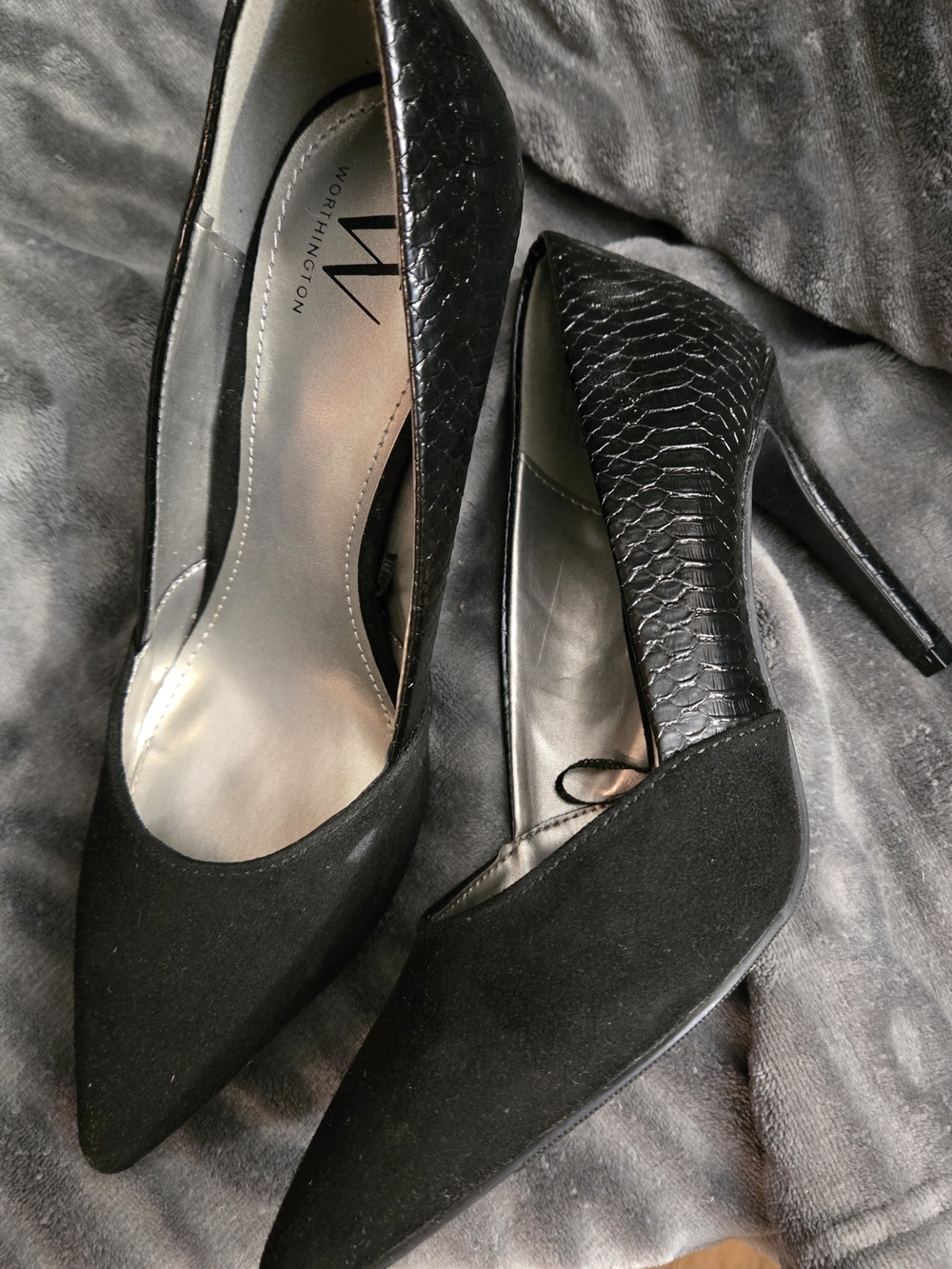 Worthington Black Pointed Toe High Heels